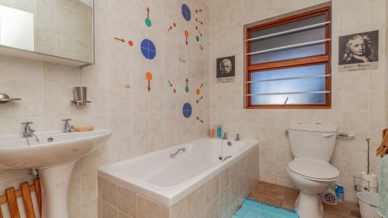 5 Bedroom Property for Sale in Hersham Western Cape